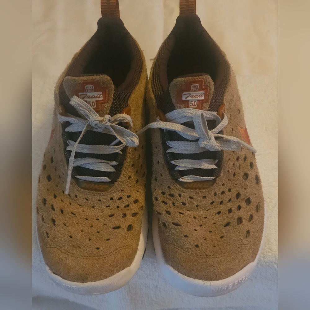 Nike Free Run Trail Sneakers Dark Driftwood sz 9 in excellent used condition
